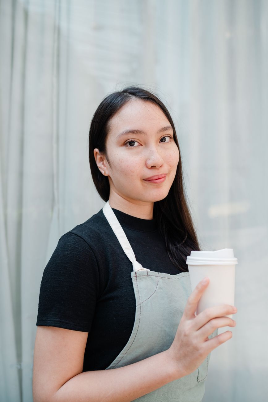 Retrato de Nayeli Ortiz, jefa de barra de Café del Sol